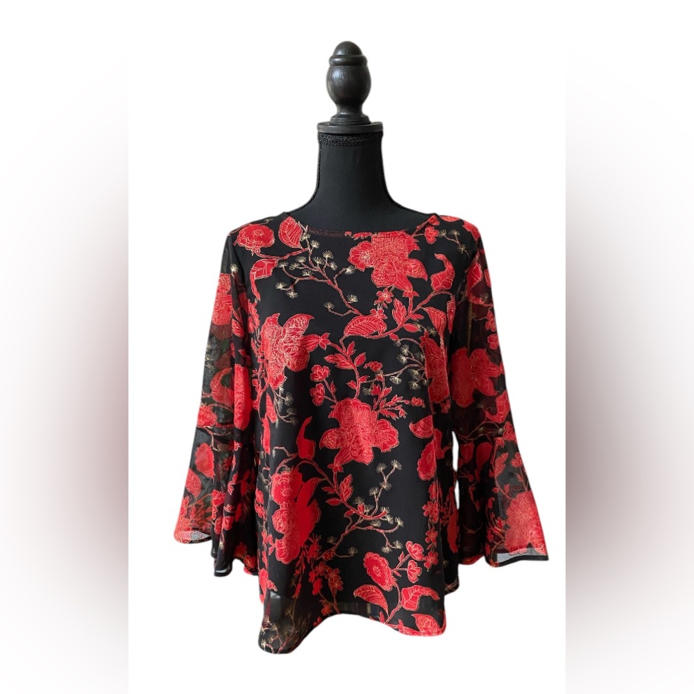 Dress Barn: Chic Black and Red Blouse with Elegant Design